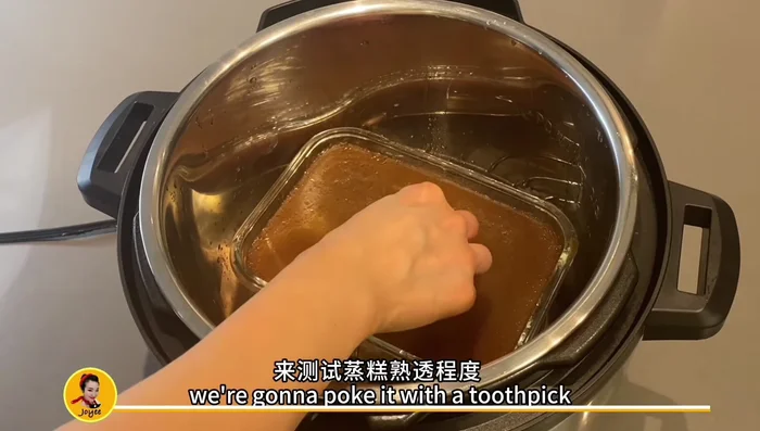 Check for doneness with a toothpick. Once cooled, run a knife around the edges and gently remove the cake. [261.56]