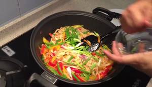 Vegetarian Stir-Fried Noodles: A Quick & Easy Recipe