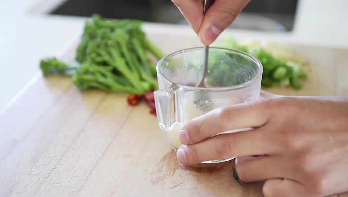 Dissolve miso paste in the reserved cooking water.