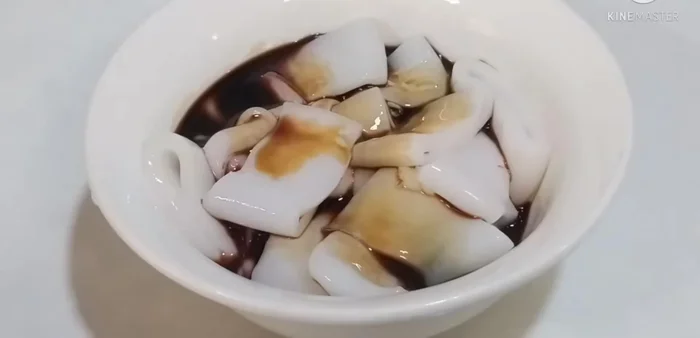 Marinate the squid with soy sauce for 15-20 minutes to allow it to absorb the flavor.