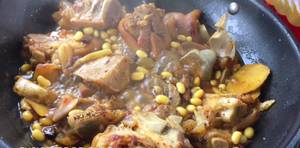 Chinese Pig Feet Stew with Soybeans: A Healthy & Delicious Recipe