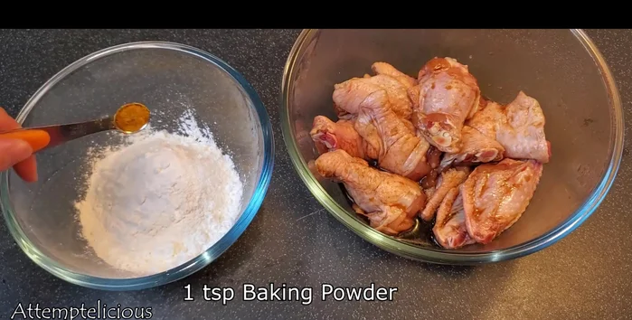 Mix cornstarch, baking powder, turmeric, and garlic powder in a bowl.