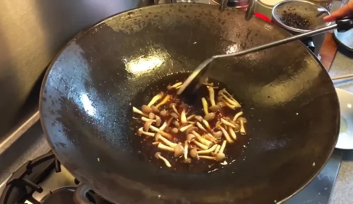 Add the mushroom mixture to the sauce, then add the sauce to the tofu.