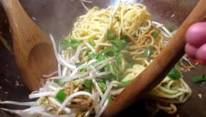 Best Chinese Lo Mein Recipe: Quick, Easy & Delicious!