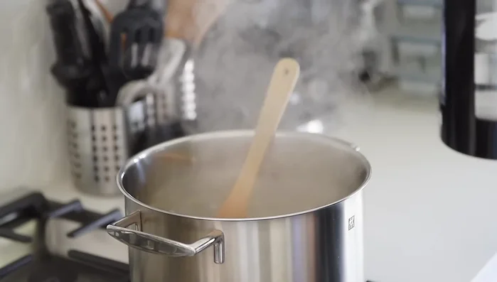 Add 1 cup of hot water and cook for 4-5 minutes.