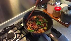 Easy Kung Pao Chicken: One-Pot Chinese Recipe