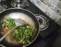 Quick & Easy Chinese Style Okra Stir-fry (3-4 min prep, 2 min cook)