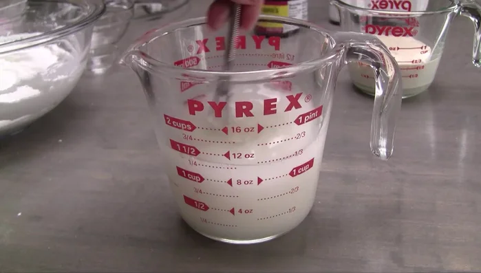 Combine remaining water and sugar. Microwave on high for 45 seconds, stir to dissolve. Ensure the temperature isn’t too hot.