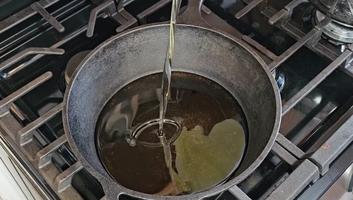 Fry the venison in batches in hot vegetable oil (around 375°F) for about 60 seconds per batch, until lightly browned. Set aside on a wire rack.