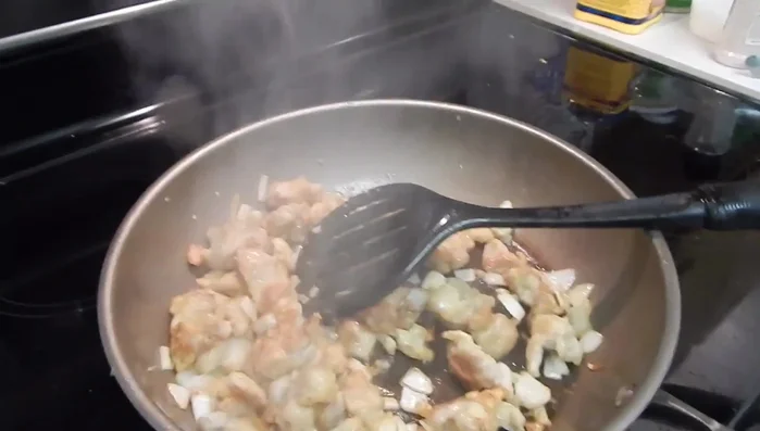 Add the boiled vegetables to the pan.