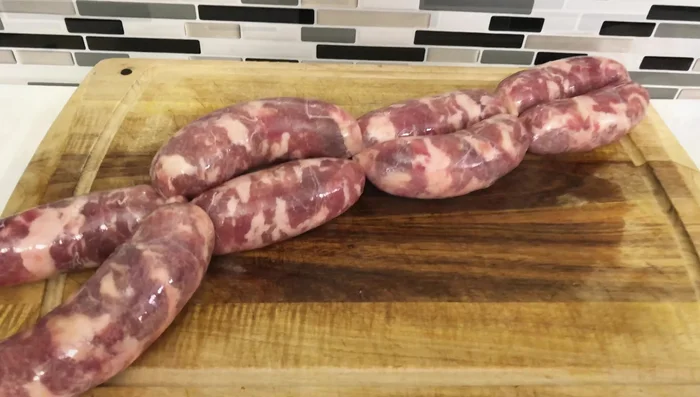 Dry sausages: Air dry in a cool, dry place (14-21 days), refrigerate (14 days), or use a dehydrator (20 hours at 160°F).
