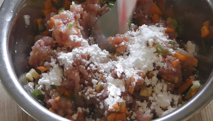 Add cornstarch and mix until everything becomes a paste.