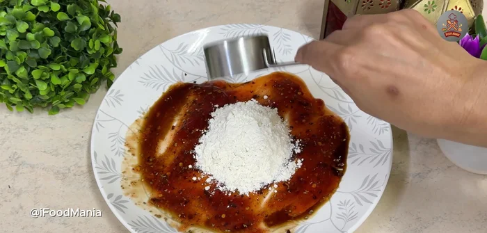 Gradually add flour and water to the sauce, mixing until a smooth, not-too-thick batter forms. [254.879]