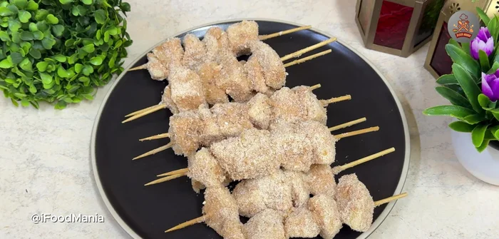 Optional: Freeze coated skewers at this stage for later frying. [393.12]
