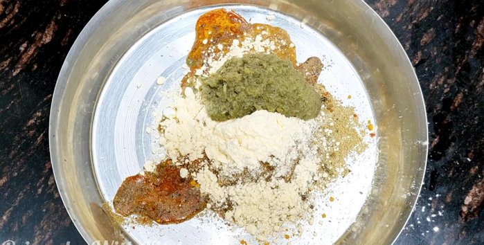 Add ginger-garlic-green chili paste and oil to the marinade. Mix well with your hands.