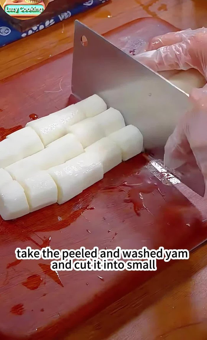 Peel and wash the yam. Cut it into small, even pieces.
