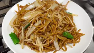 Simple Soy Sauce Chow Mein: Easy & Delicious Recipe