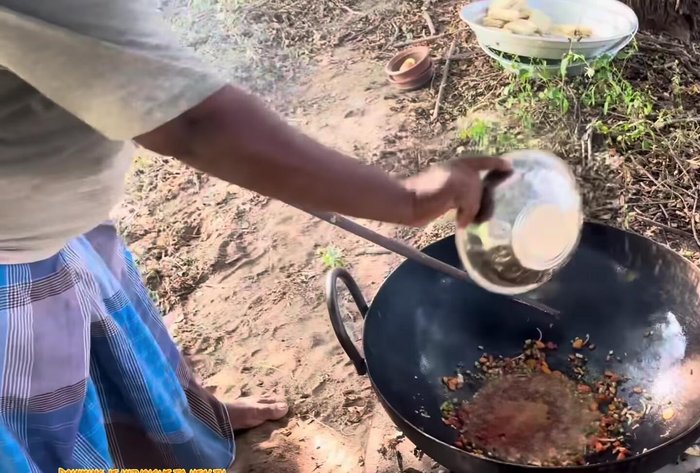 Add spices and salt to the fried vegetables.
