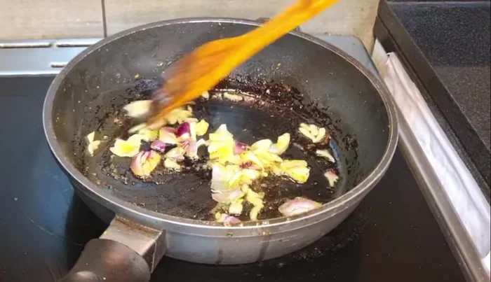 Set aside the fried prawns. Add more oil to the pan if needed.