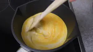 Easy Garlic & Curry Sauce Recipe: Make Delicious Asian Sauces at Home