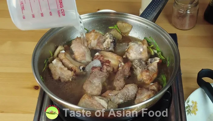 Bring to a boil, then reduce heat to a simmer (221.519).