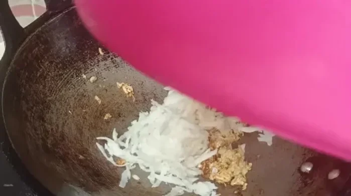 Add grated jicama and stir until evenly distributed.