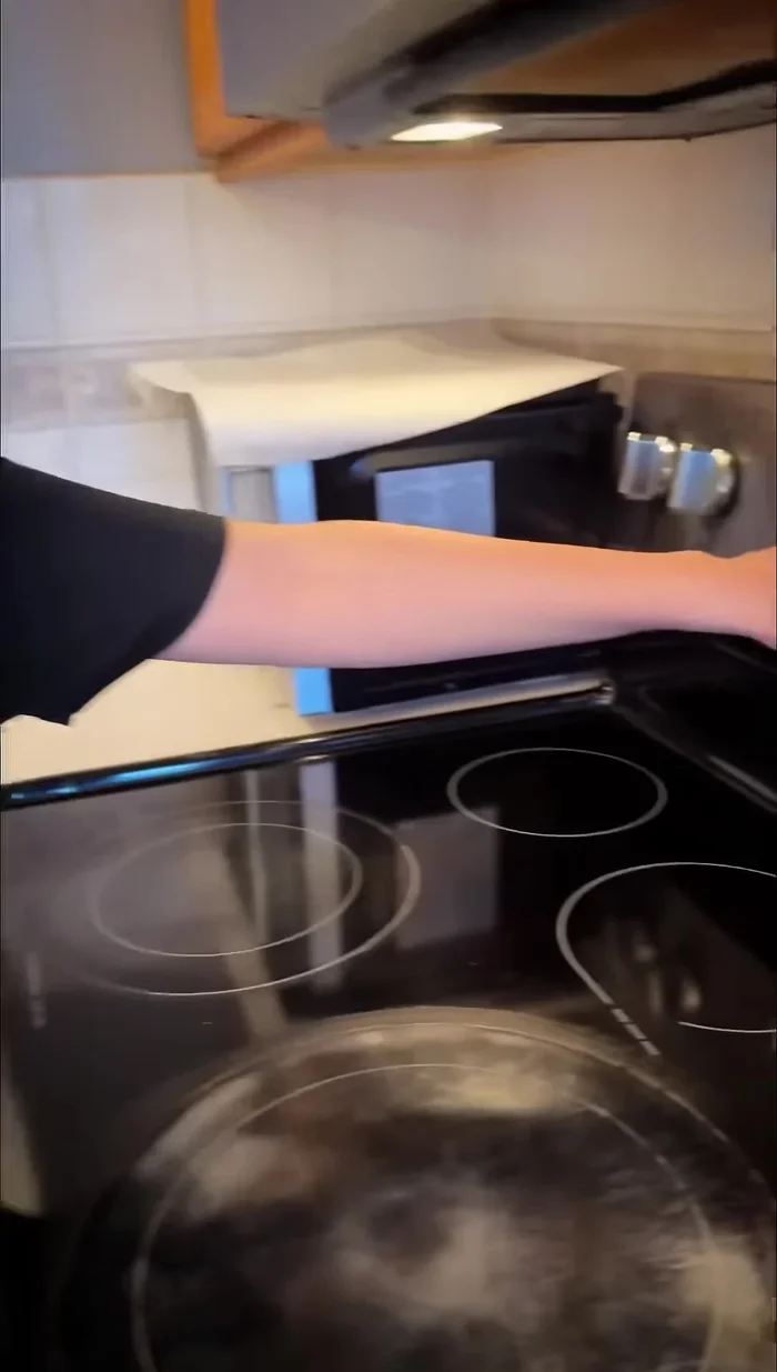Preheat oven to 400°F (200°C).