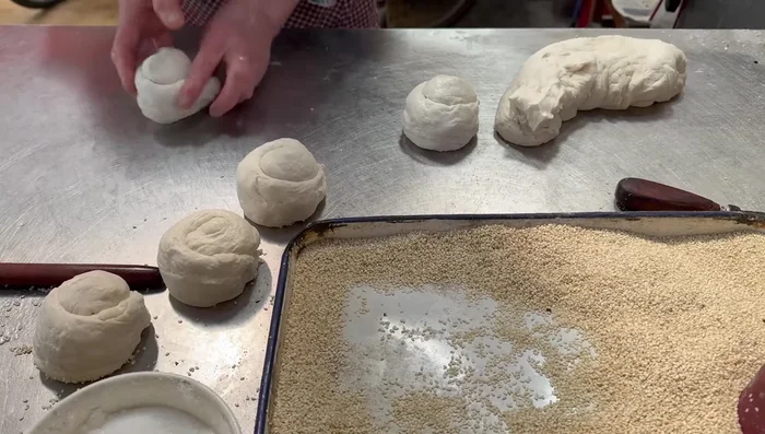 Prepare the dough using Grandma Hang's old-style fermentation method (laian). Save a small piece of dough each day to naturally ferment, adding to it the following day. This process takes two extra hours.