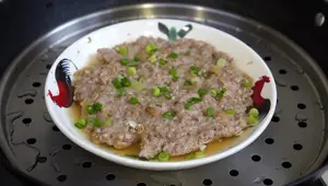 Steamed Pork Patties with Preserved Vegetables (Tenyang)