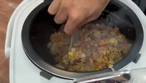 Easy Black Pepper Beef Rice in a Rice Cooker - Recipe