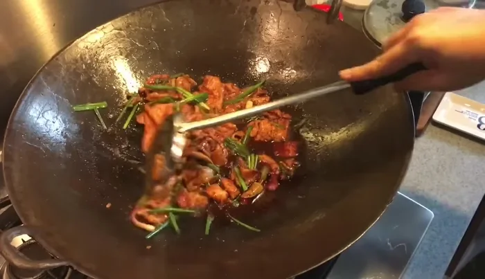 Thicken the sauce (optional): If desired, add a cornstarch slurry to thicken the gravy.