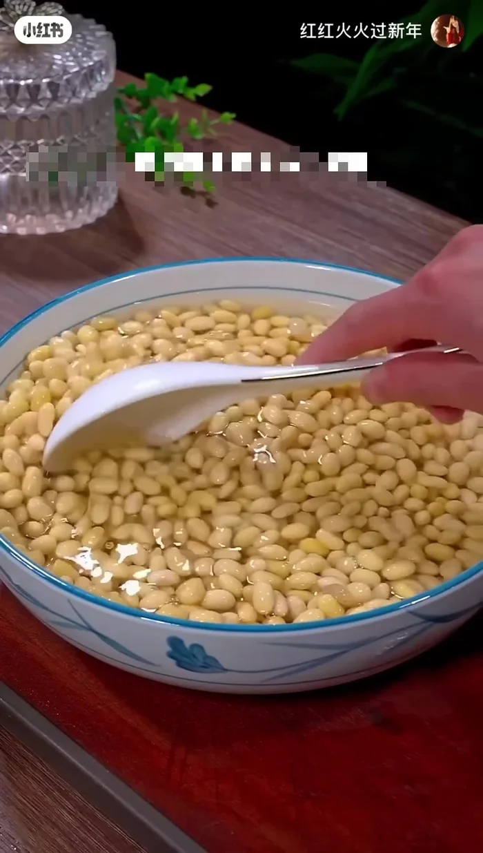 Soak soybeans in tap water for 6 hours.