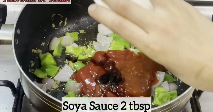 Add ketchup, chili garlic sauce, soy sauce, chili sauce, vinegar, salt, black pepper powder, paprika powder, and sugar. Mix well. (120.799)