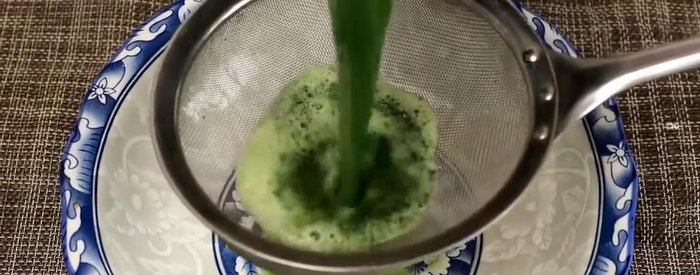 Pour and set: Carefully pour the mixture into small bowls or molds. Allow to cool and set completely in the refrigerator for at least 2-3 hours, or until firm.