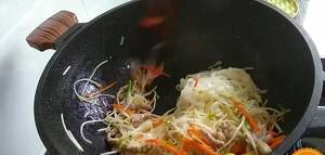 Simple Stir-Fry Shahe Fen (Hor Fun) Recipe