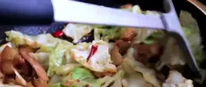 Spicy Griddle Shredded Cabbage (干锅手撕包菜): Hunan Cuisine Recipe