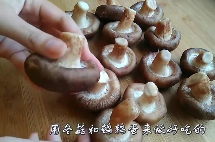 Prepare the mushrooms. Clean and remove stems.