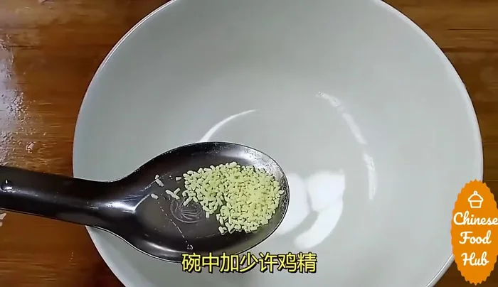 Pour the prepared sauce over the noodles. (This step is implied.)