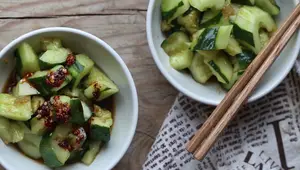 Smashed Cucumber Salad: A Quick & Easy Chinese Side Dish