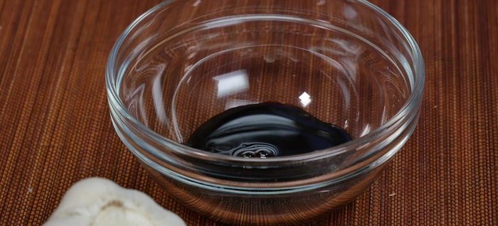 Add garlic and ginger; stir-fry for a minute until fragrant.