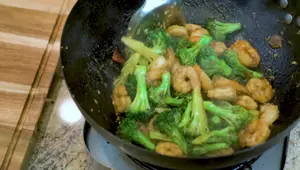 Shrimp & Broccoli Stir-Fry: 15-Minute Cantonese Delight