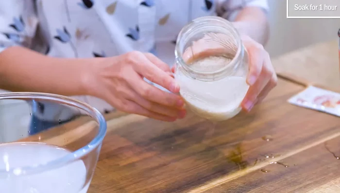 Soak the rice with three-quarter cups of water for one hour.