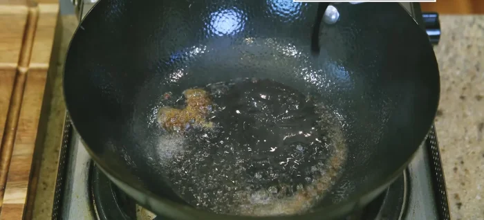 Stir for 1 minute until the sauce slightly thickens.