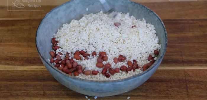 Drizzle vegetable oil over the rice mixture to prevent sticking.