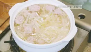Easy Hearty Chinese Pork Meatball Soup Recipe