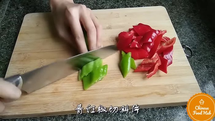 Prepare the dried bean curd sheets.