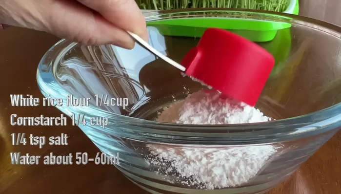 Mix white rice flour and cornstarch for the batter. The batter should be thick.