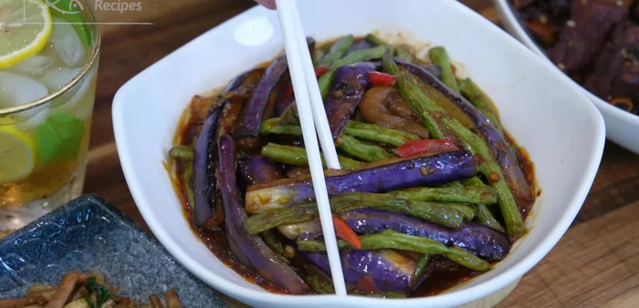 Serve hot with white rice.