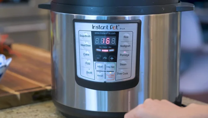 Cook on the Instant Pot's porridge setting on high pressure for 30 minutes (total time including pressure build-up and release will be around an hour).