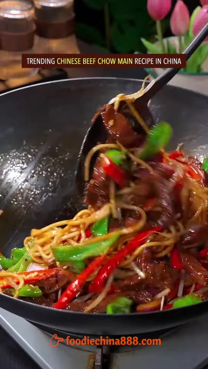 Boil noodles in water.